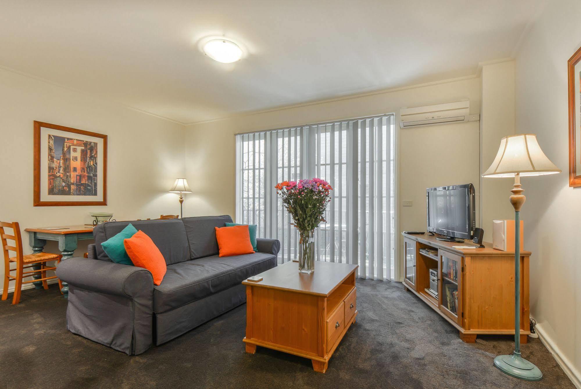 Mayford - Long Stay Rates, Pool, Gym, Parking Melbourne Bagian luar foto